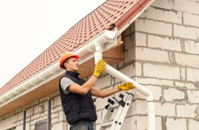 Pose et remplacement de gouttières à Auradé